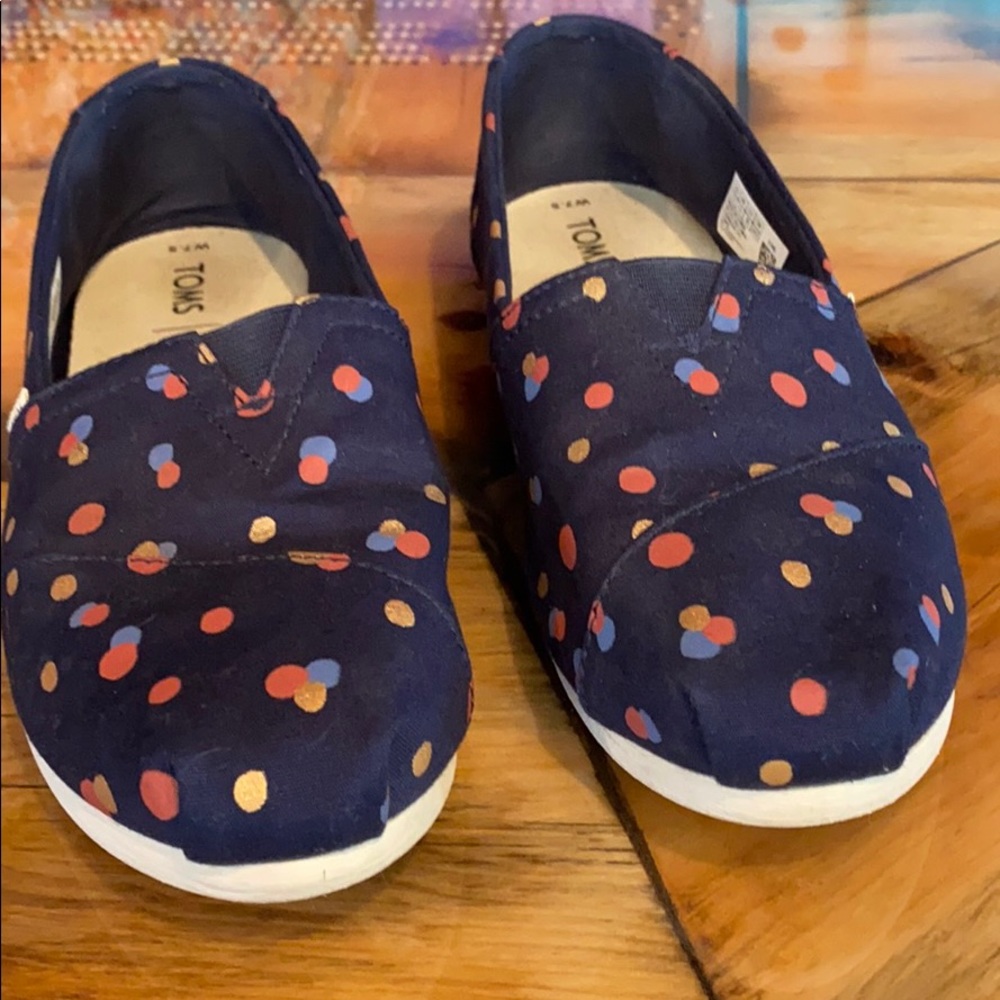 7.5 polka dot Toms